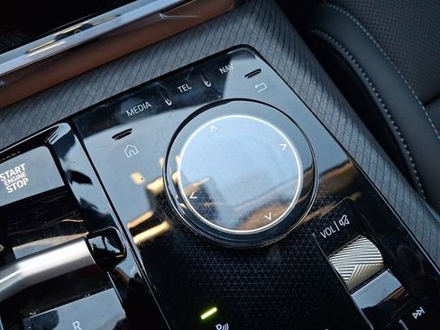 Certified 2025 BMW X3 xDrive30i w/ Convenience Package image 17