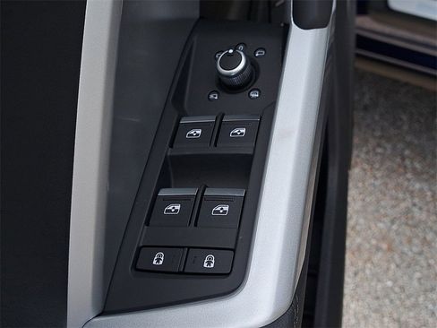 New 2025 Audi Q3 2.0T Premium image 22