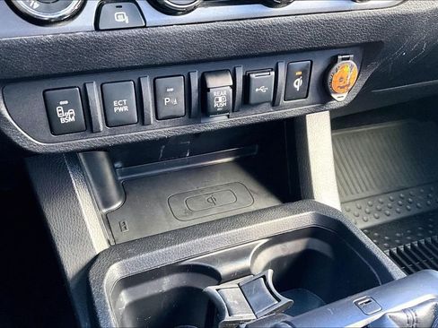 Certified 2020 Toyota Tacoma TRD Sport w/ TRD Premium Sport Package image 13