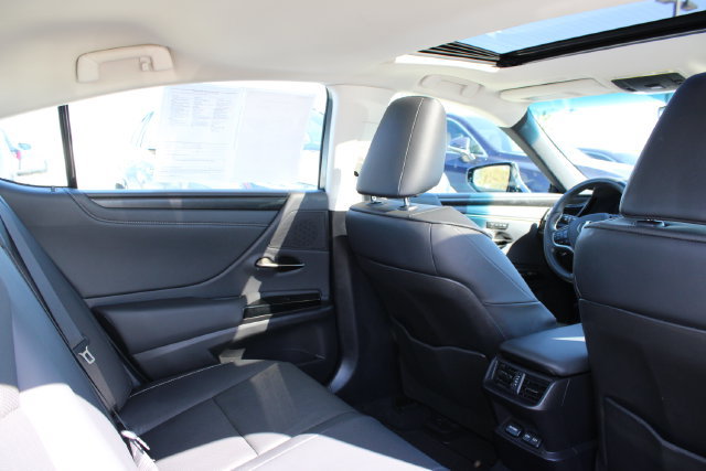 Certified 2025 Lexus ES 300h w/ Premium Package FWD image 7