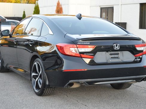 Used 2018 Honda Accord Sport image 4