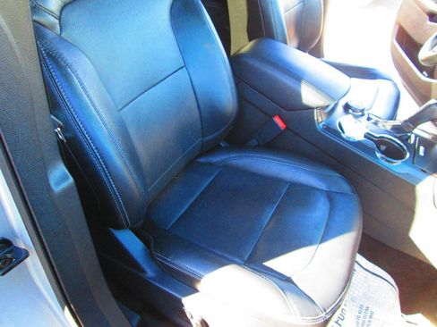 Used 2016 Ford Explorer Limited w/ Equipment Group 301A AWD/4WD image 16