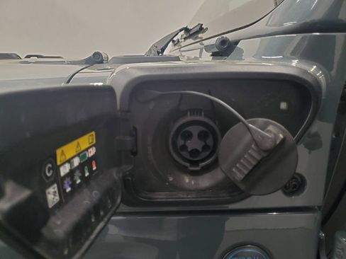 Used 2024 Jeep Wrangler Unlimited w/ Convenience Group image 11