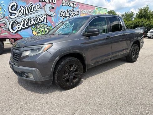 Used 2017 Honda Ridgeline RT image 3