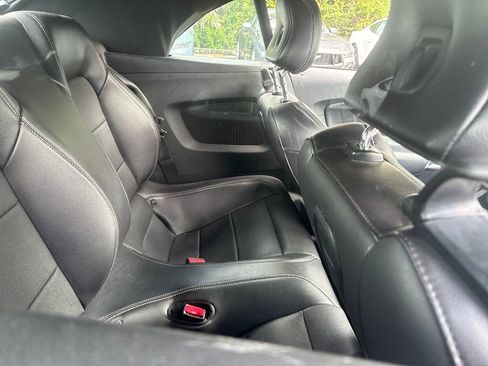 Used 2017 Ford Mustang Premium image 29