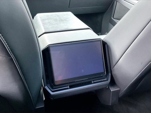 Used 2024 Tesla Cybertruck AWD Crew Cab image 11