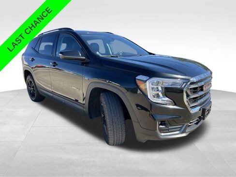 Used 2023 GMC Terrain AT4 image 8