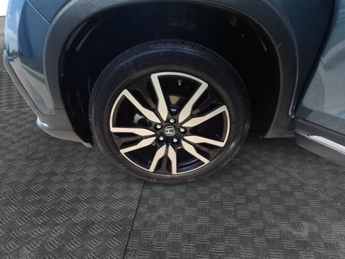 Used 2021 Honda Pilot Touring image 13