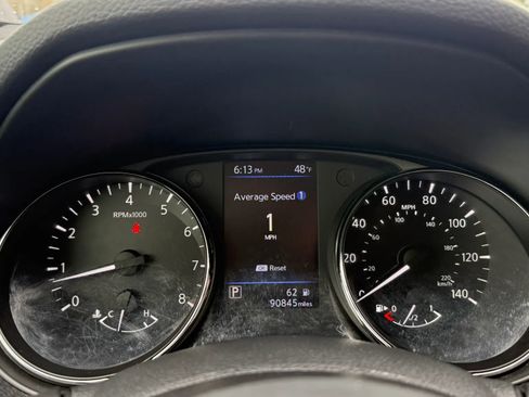 Used 2019 Nissan Rogue S image 17