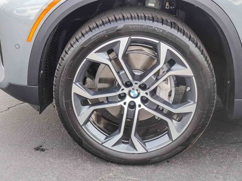 Used 2025 BMW X5 sDrive40i w/ Premium Package image 12