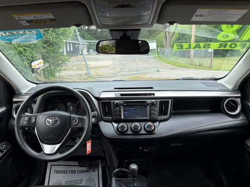 Used 2018 Toyota RAV4 LE w/ All Weather Liner Package AWD/4WD image 29