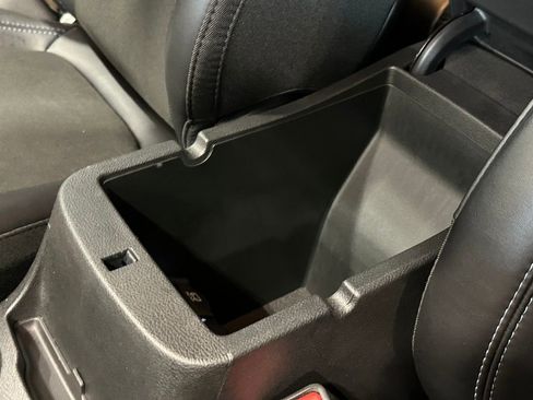 Used 2019 Jeep Cherokee Latitude Plus w/ Cold Weather Group image 25