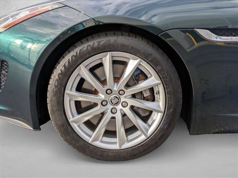 Used 2014 Jaguar F-TYPE V6 image 19