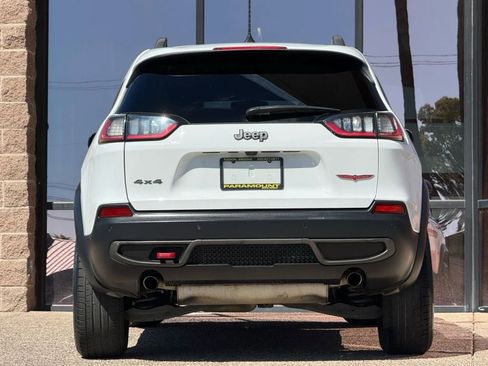 Used 2020 Jeep Cherokee Trailhawk image 11