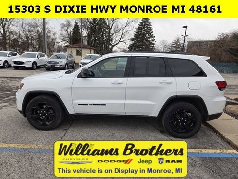 Used 2019 Jeep Grand Cherokee Laredo image 6