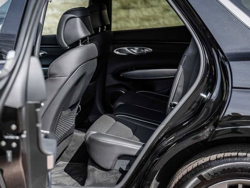 Used 2025 Genesis GV70 3.5T Sport AWD/4WD image 23