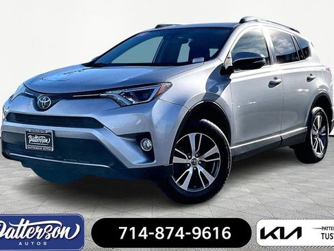Used 2018 Toyota RAV4 XLE image 1