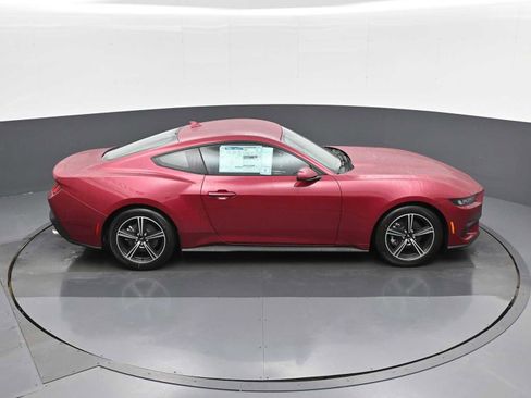 Used 2025 Ford Mustang Coupe image 27