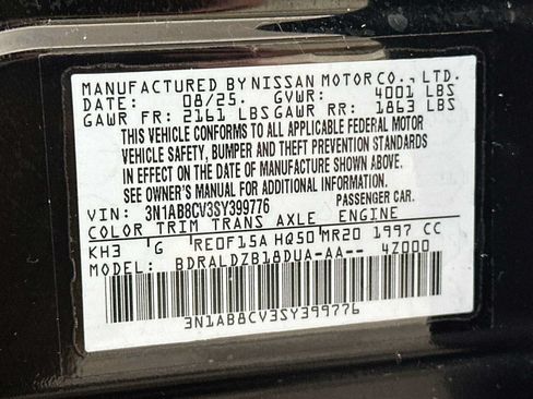 Used 2025 Nissan Sentra SV FWD image 28