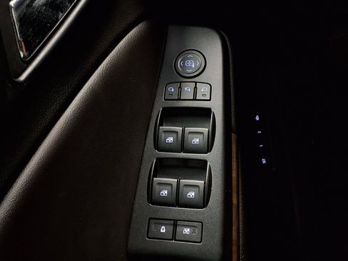 Used 2019 Chevrolet Tahoe LT RWD image 35