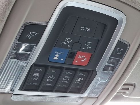 Certified 2022 RAM 1500 Limited image 28