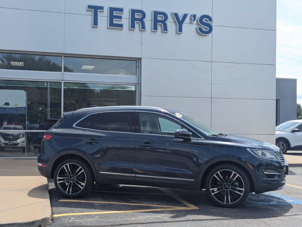 Used 2017 Lincoln MKC Reserve AWD/4WD image 2