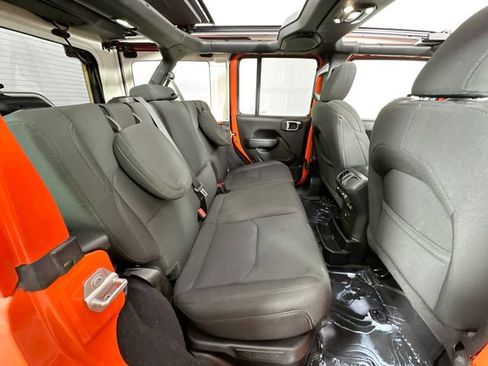 Used 2023 Jeep Wrangler Unlimited w/ Sun & Screen Package AWD/4WD image 28