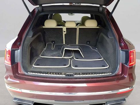 Used 2017 Bentley Bentayga image 33