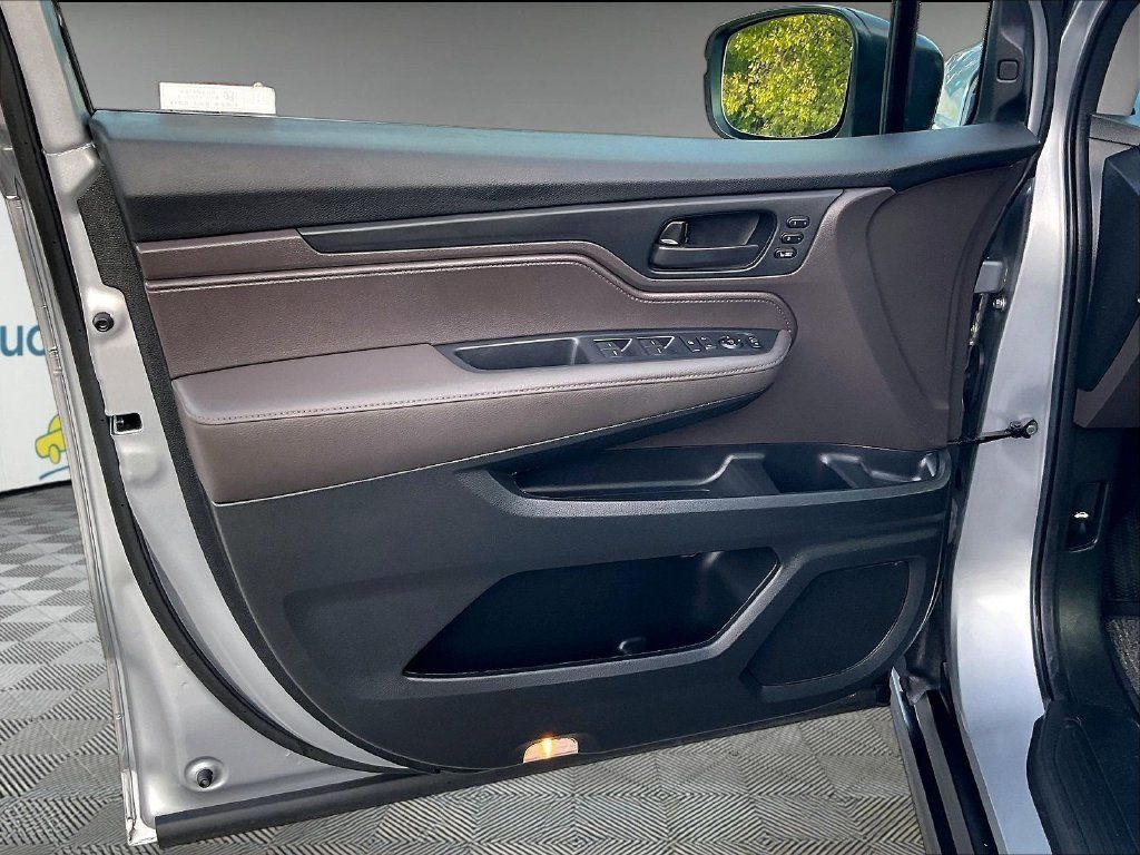 Used 2024 Honda Odyssey EX-L image 9