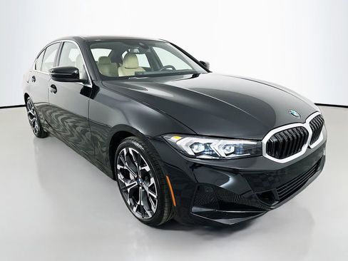Used 2025 BMW 330i Sedan w/ Convenience Package RWD image 3