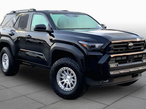Used 2026 Toyota 4Runner SR5 AWD/4WD image 3