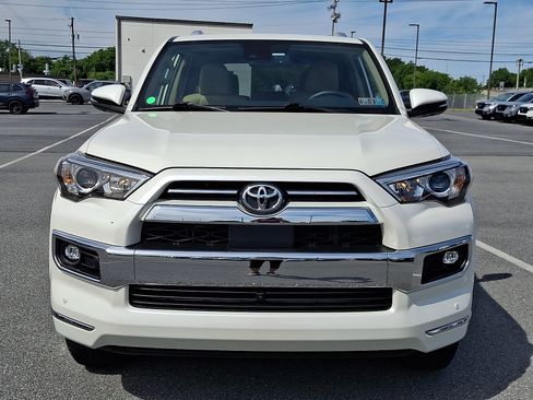 Used 2022 Toyota 4Runner Limited AWD/4WD image 2