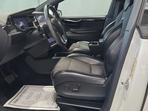 Used 2018 Tesla Model X 75D AWD/4WD image 2