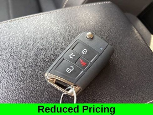 Used 2021 Volkswagen Tiguan SEL image 48