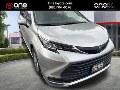 Certified 2021 Toyota Sienna LE