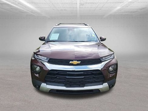 Used 2023 Chevrolet TrailBlazer LT w/ Convenience Package FWD image 3