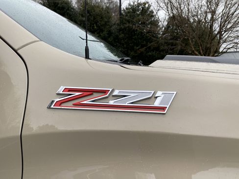 Used 2022 Chevrolet Silverado 1500 LT Trail Boss w/ LT Trail Boss Premium Package image 45