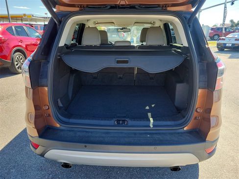 Used 2017 Ford Escape Titanium image 10