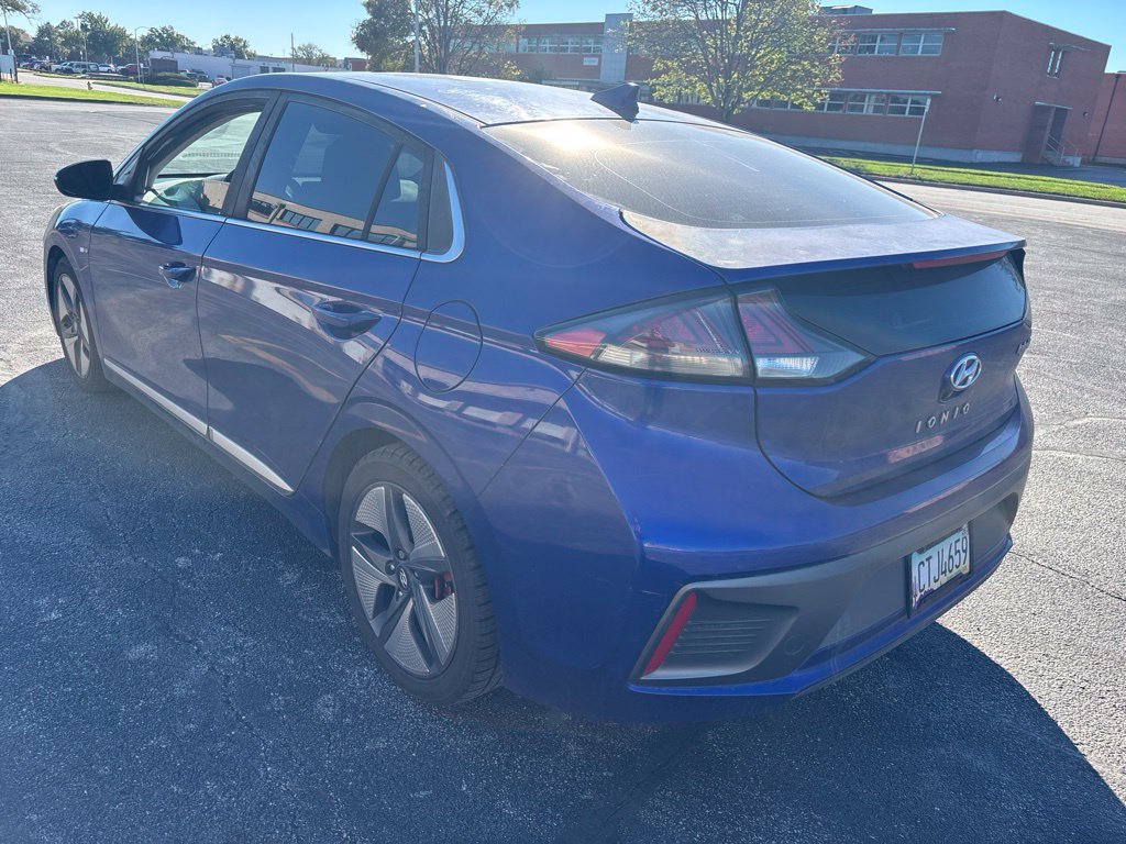 Used 2020 Hyundai Ioniq SEL FWD image 5