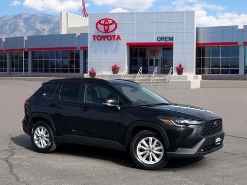Used 2024 Toyota Corolla Cross LE AWD/4WD image 1