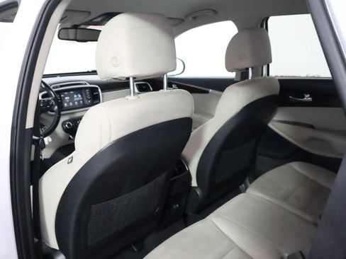 Used 2017 Kia Sorento AWD w/ LX Convenience Package image 39