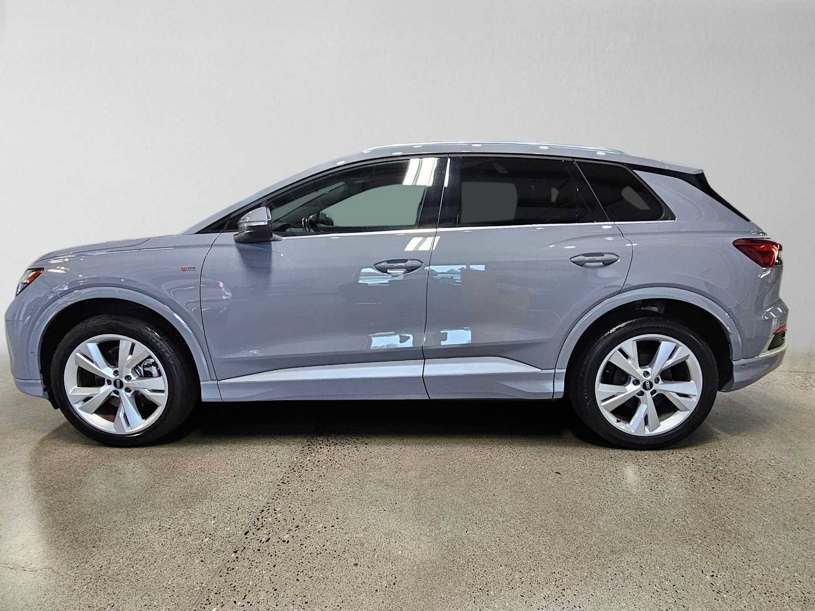 Used 2023 Audi Q4 e-tron Premium Plus w/ Premium Plus AWD/4WD image 6