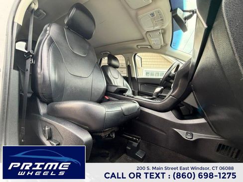 Used 2017 Ford Edge Titanium w/ Equipment Group 301A image 17