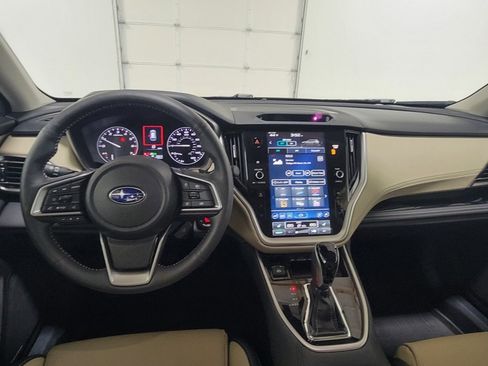 Used 2025 Subaru Outback Limited image 12