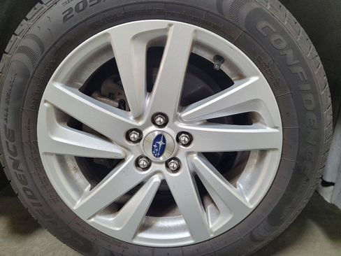 Used 2016 Subaru Impreza 2.0i Premium AWD/4WD image 31
