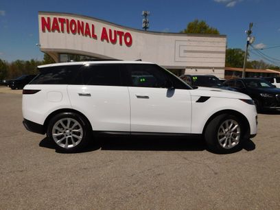 Used 2025 Land Rover Range Rover Sport SE