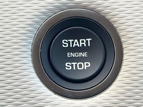 New 2026 Land Rover Discovery Limited Edition image 37