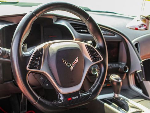 Used 2016 Chevrolet Corvette Z06 w/ Z07 Performance Package RWD image 31