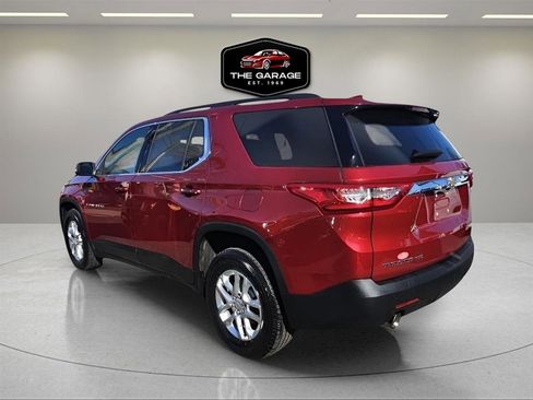 Used 2021 Chevrolet Traverse LT w/ LPO, Cargo Package AWD/4WD image 4