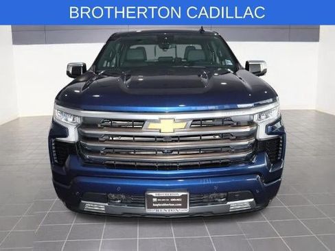 Used 2022 Chevrolet Silverado 1500 High Country w/ Technology Package AWD/4WD image 11